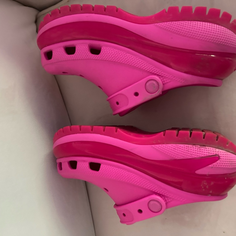 CROCS Classic Bae Platform Pink Clog Hot Pink with Red - Picture 4 of 13